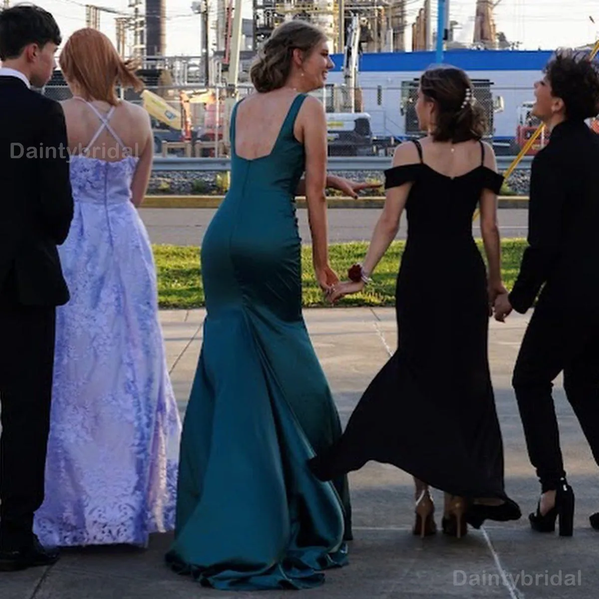 Elegant Long Bridesmaid Dress in Emerald