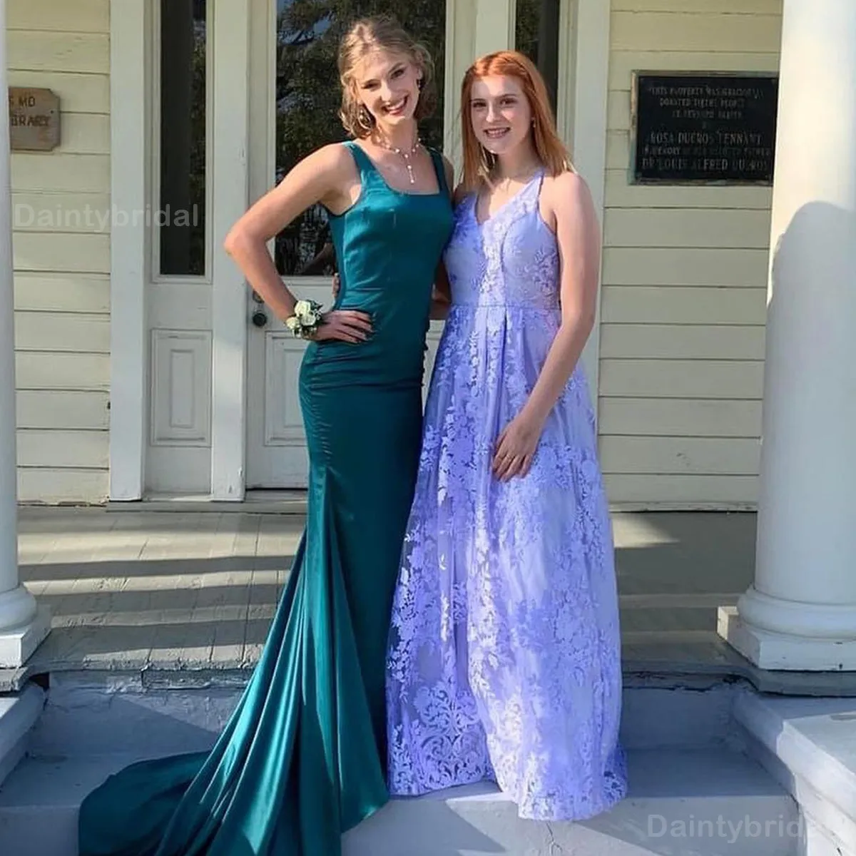 Elegant Long Bridesmaid Dress in Emerald