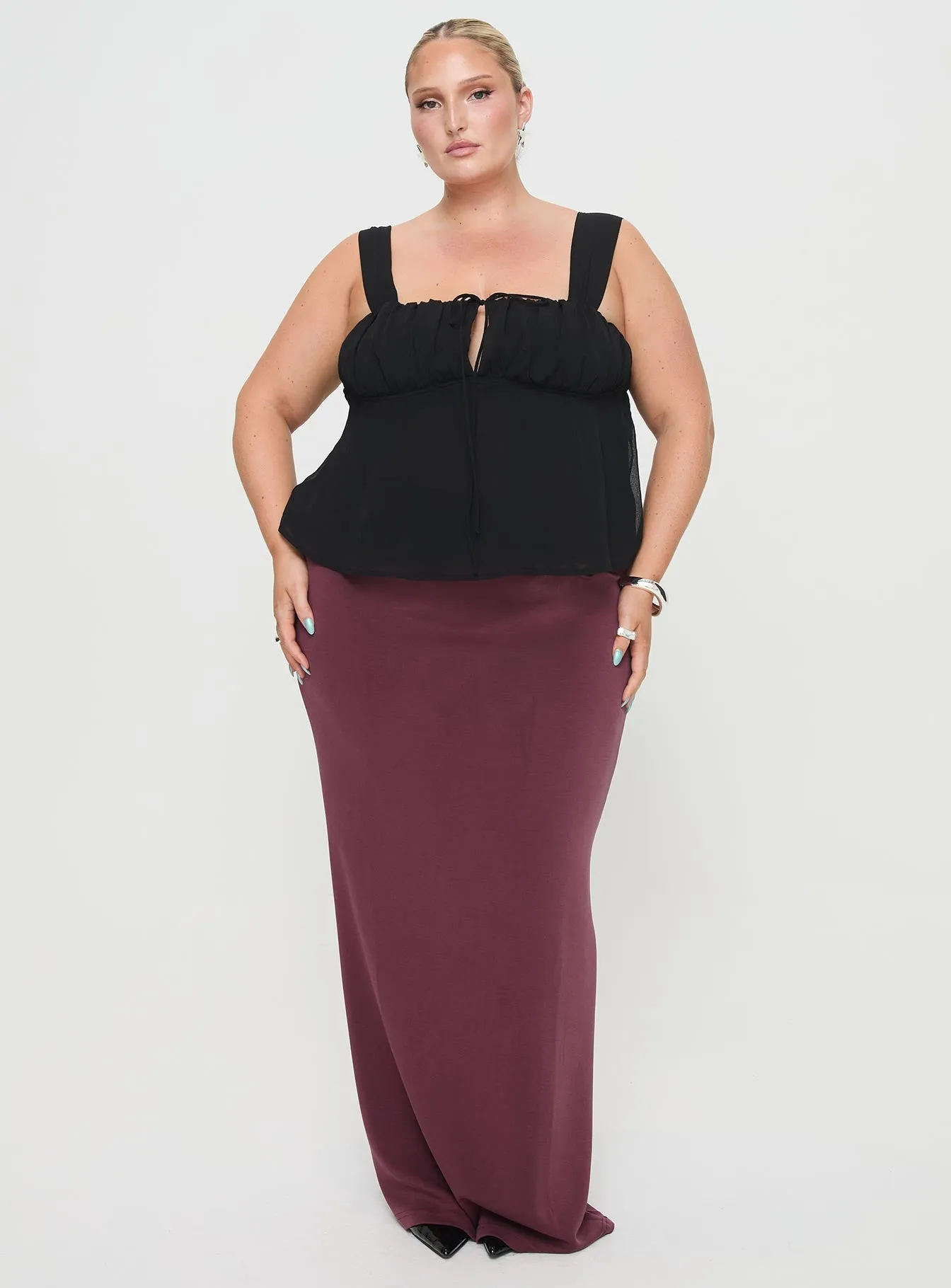 Black Curve Mooney Top