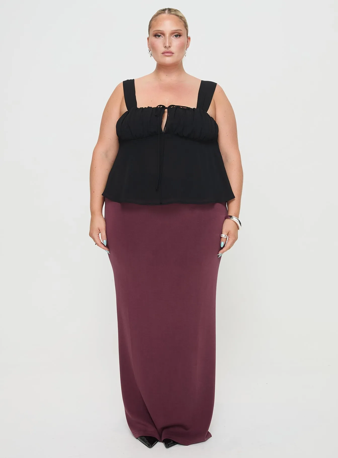 Black Curve Mooney Top