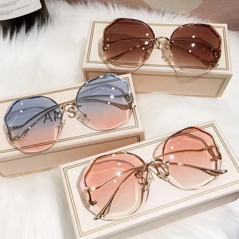 Luxury Women's Round Gradient Shades