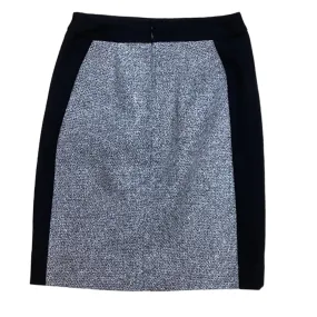 White House Black Market Mini and Short Skirt in Size 2