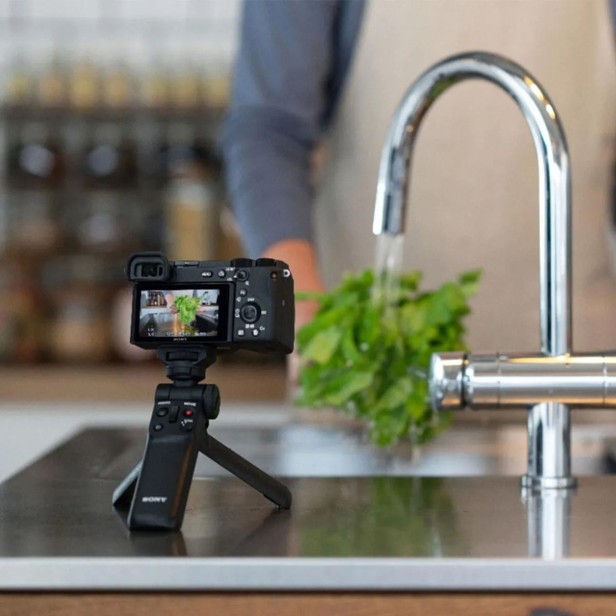 Sony Shooting Grip with Wireless Remote Commander in Black