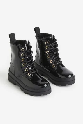 Warm-lined Boots with Laces