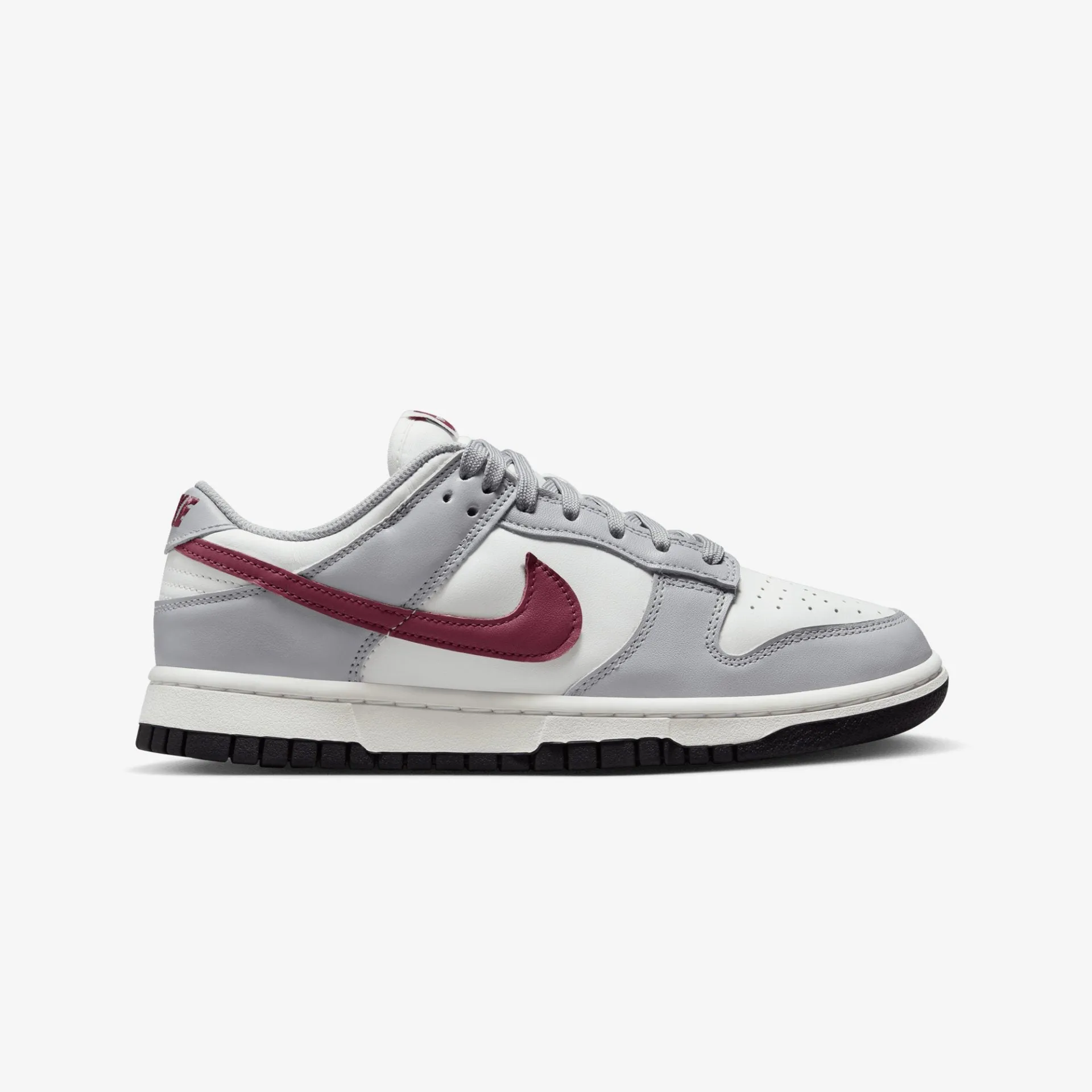 Women's Dunk Low in Summit White/Rosewood